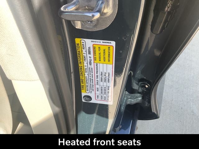 2023 Volvo S60 B5 Plus Dark Theme