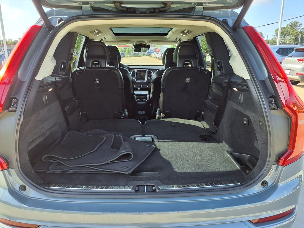 2020 Volvo XC90 T6 Momentum