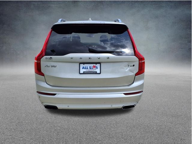 2016 Volvo XC90 T6 Momentum