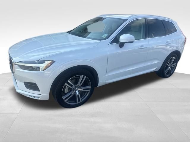 2021 Volvo XC60 T6 Momentum