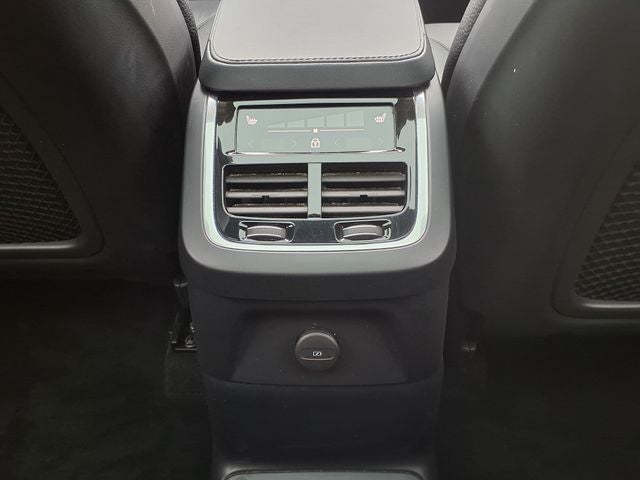2023 Volvo XC90 Recharge Plug-In Hybrid T8 Plus Bright Theme 7 Passenger