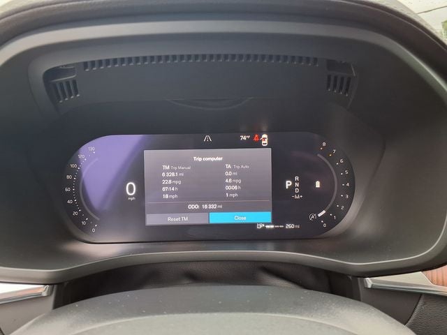 2023 Volvo XC60 B5 Ultimate Bright Theme