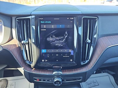 2023 Volvo XC60 B5 Plus Bright Theme
