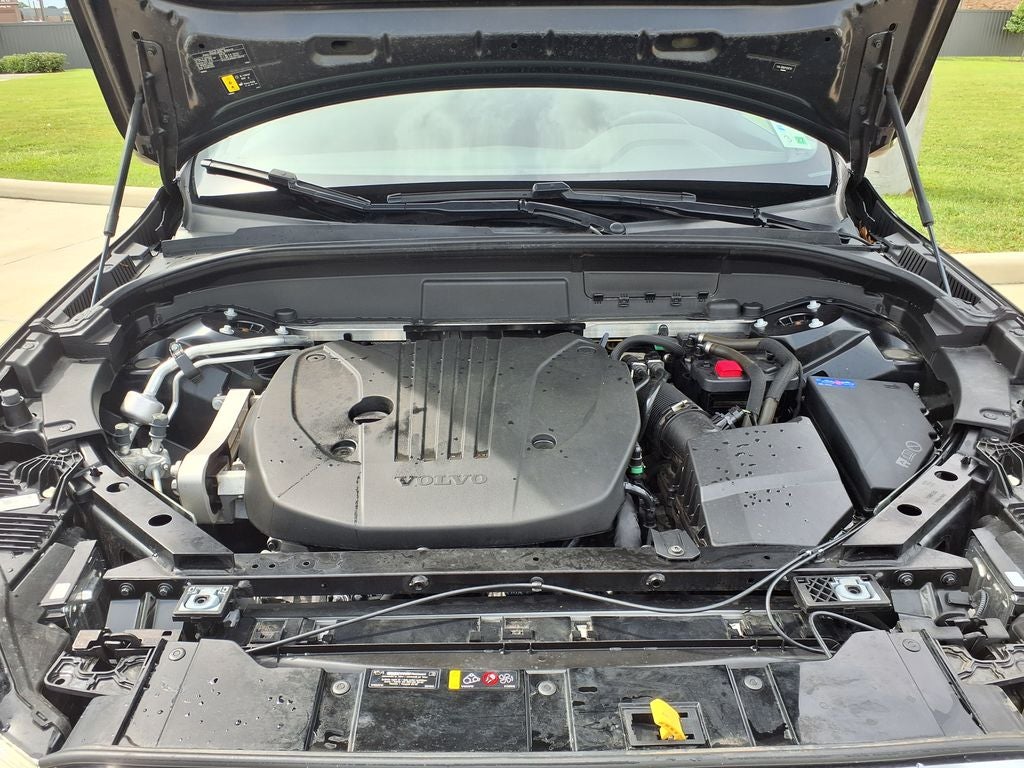2023 Volvo XC60 B5 Plus Bright Theme