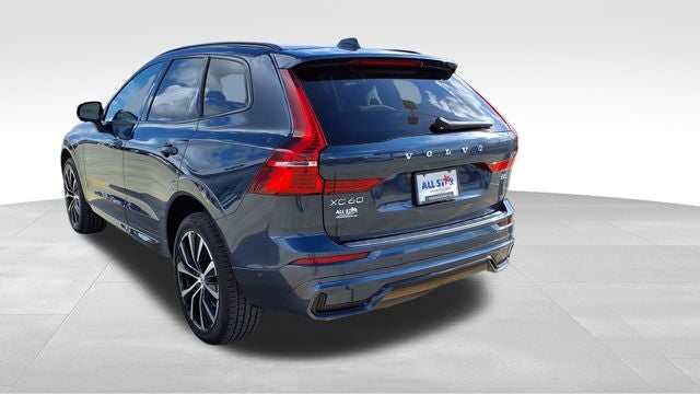 2023 Volvo XC60 B5 Plus Dark Theme