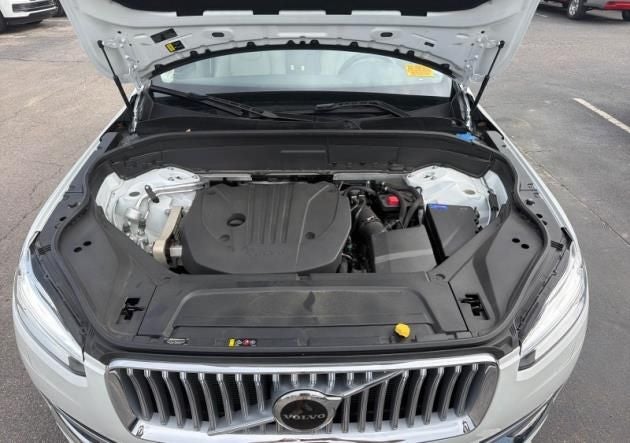 2024 Volvo XC90 B5 Core