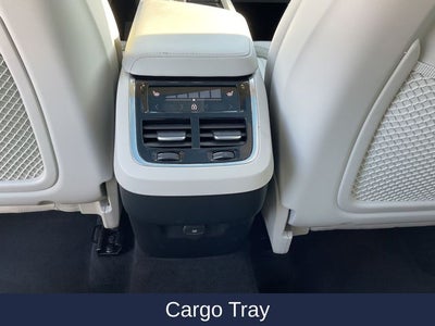 2023 Volvo XC60 B5 Ultimate Bright Theme