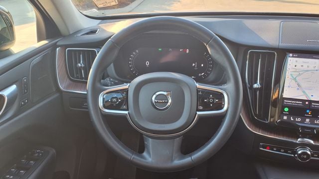 2024 Volvo XC60 B5 Plus Dark Theme
