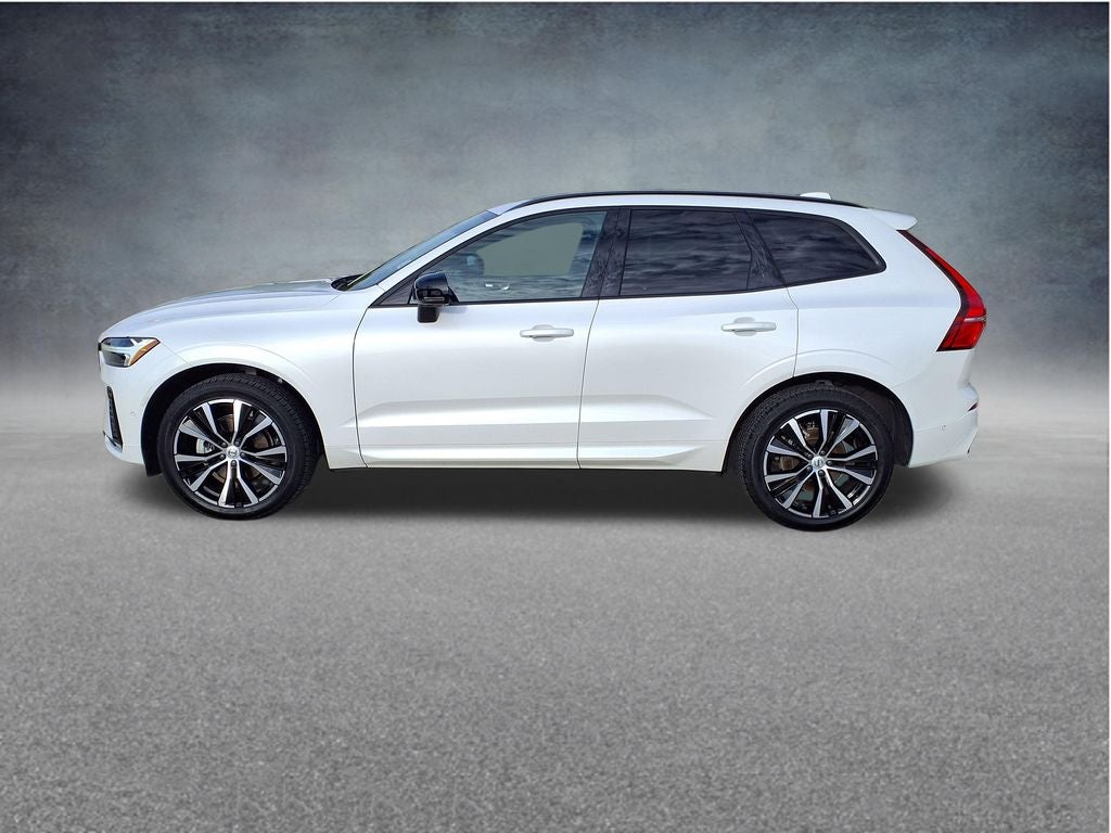 2024 Volvo XC60 B5 Plus Dark Theme