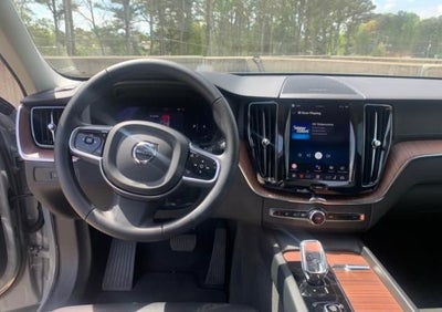 2024 Volvo XC60 B5 Ultimate Dark Theme