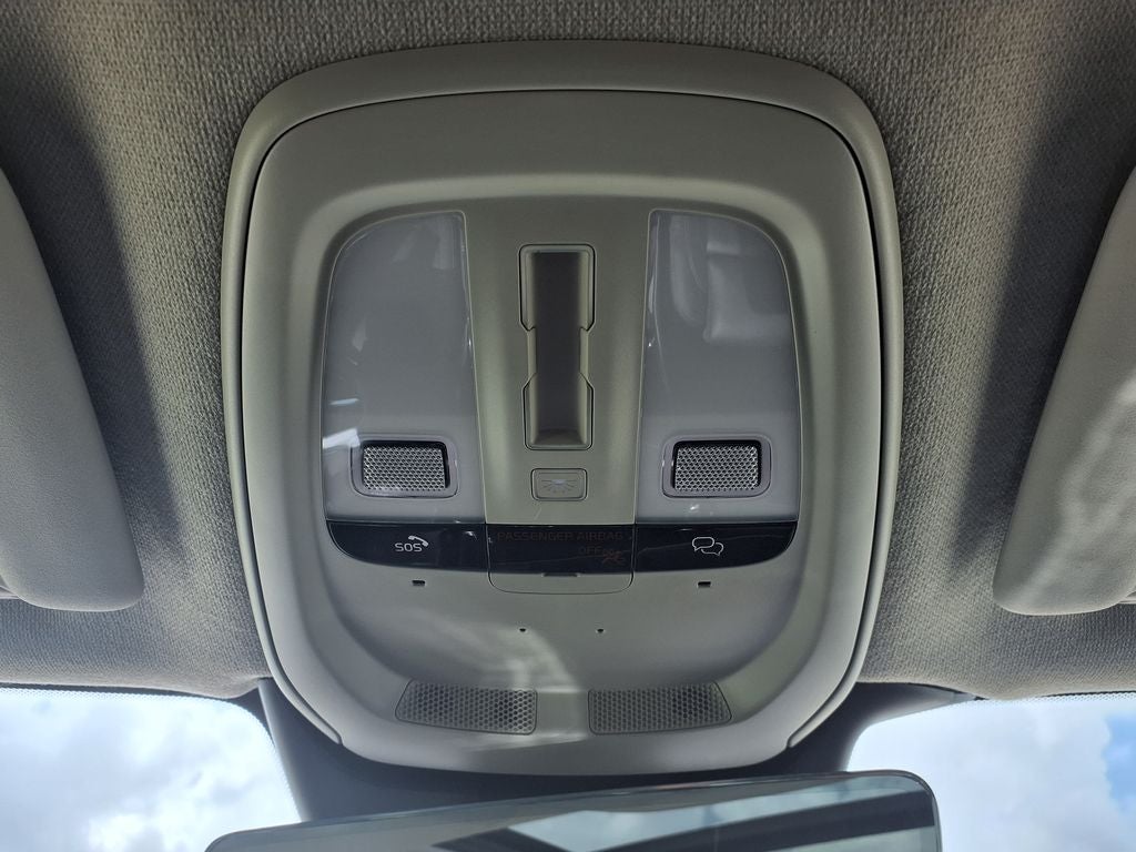 2023 Volvo XC40 Ultimate