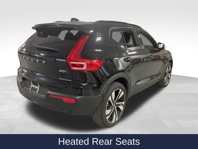 2024 Volvo XC40 B5 Plus Dark Theme