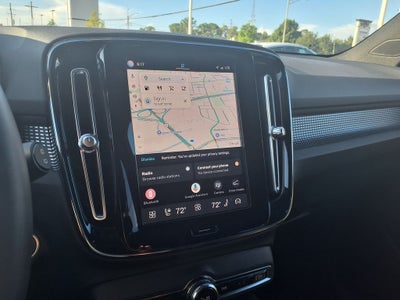 2023 Volvo XC40 B5 Plus Dark Theme