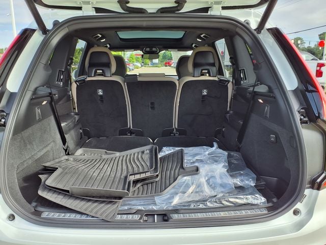 2026 Volvo XC90 B5 Plus