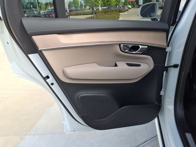 2026 Volvo XC90 B5 Plus