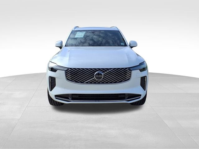 2026 Volvo XC90 B5 Plus