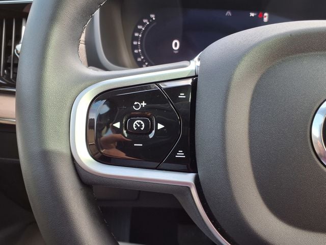 2026 Volvo XC90 B5 Plus