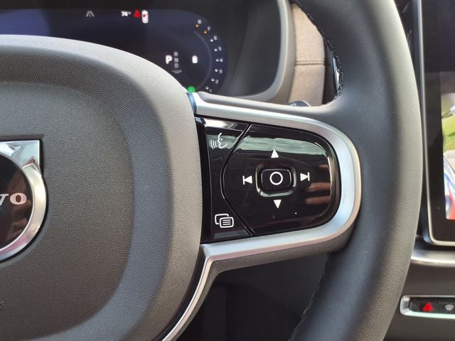 2026 Volvo XC90 B5 Plus