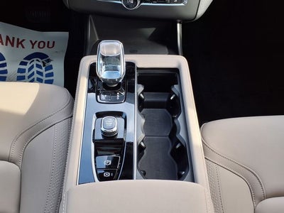 2026 Volvo XC90 B5 Plus