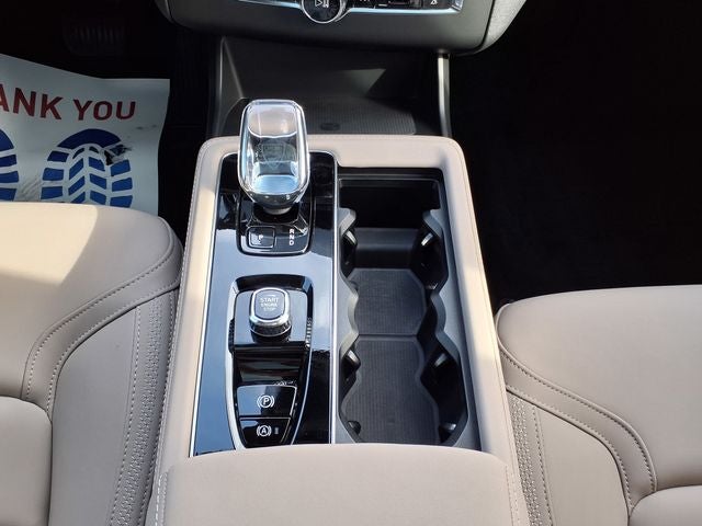 2026 Volvo XC90 B5 Plus