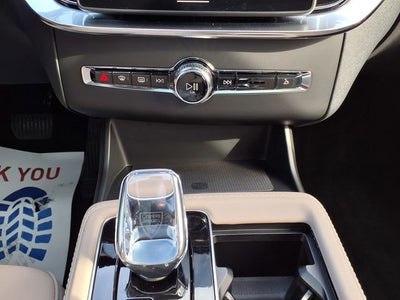 2026 Volvo XC90 B5 Plus