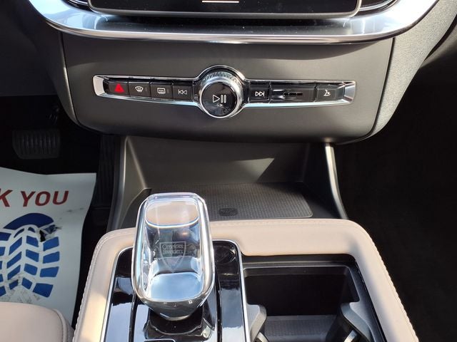 2026 Volvo XC90 B5 Plus