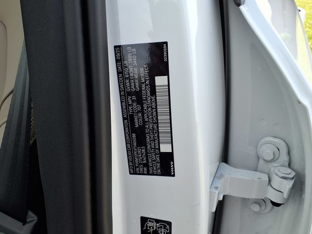 2026 Volvo XC90 B5 Plus