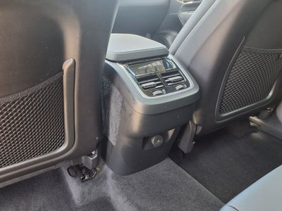 2025 Volvo XC90 B5 Core