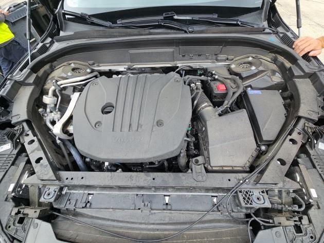 2025 Volvo XC60 B5 Core