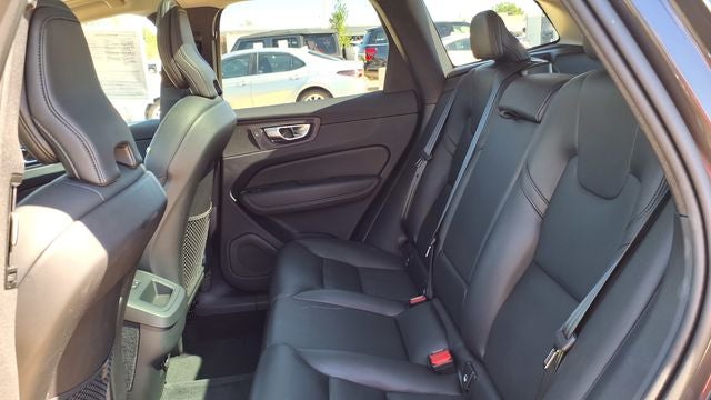 2025 Volvo XC60 B5 Core