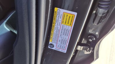 2025 Volvo XC60 B5 Core