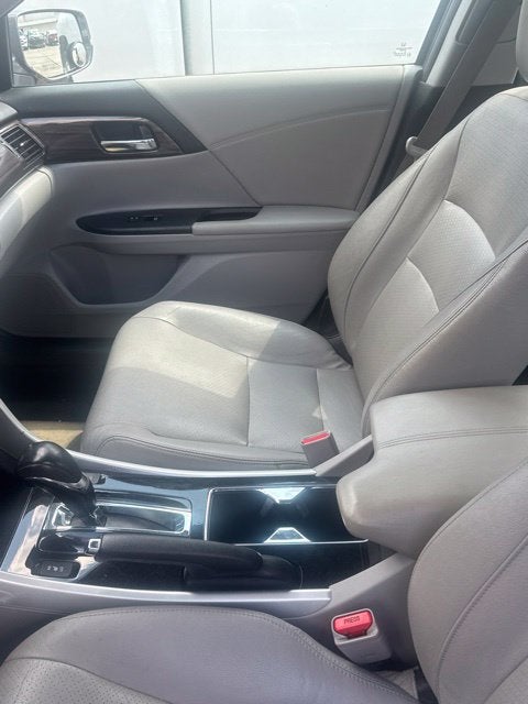 2017 Honda Accord EX-L w/Navigation and Honda Sensing