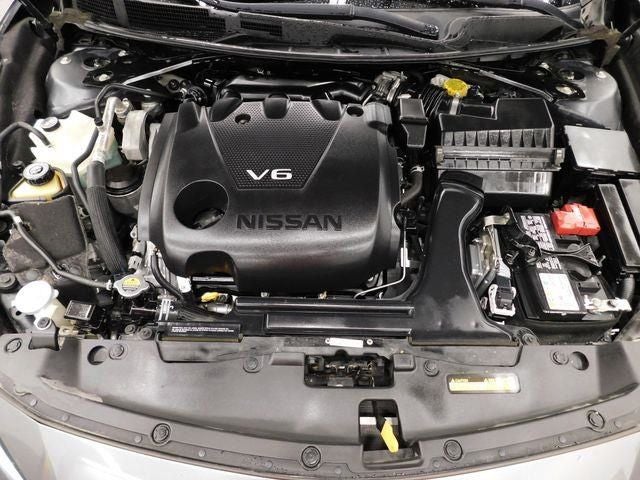 2022 Nissan Maxima SR