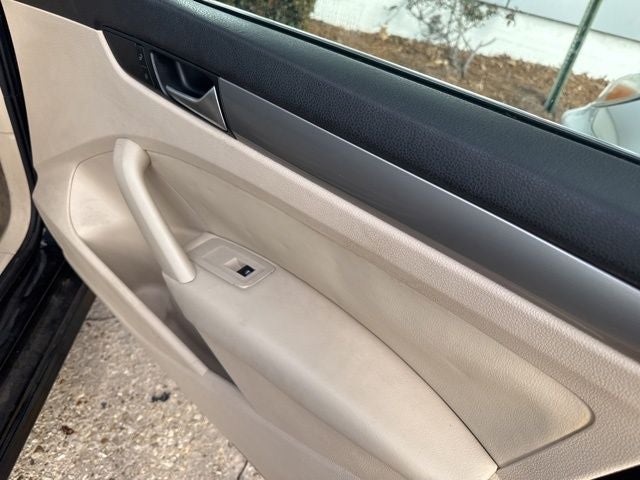 2015 Volkswagen Passat 1.8T Limited Edition