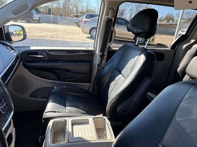 2012 Chrysler Town & Country Touring-L