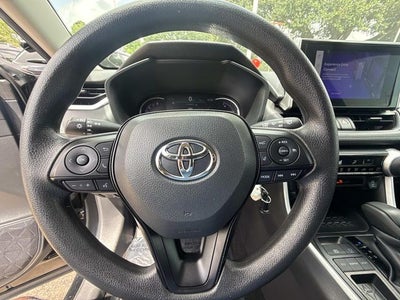 2025 Toyota RAV4 LE