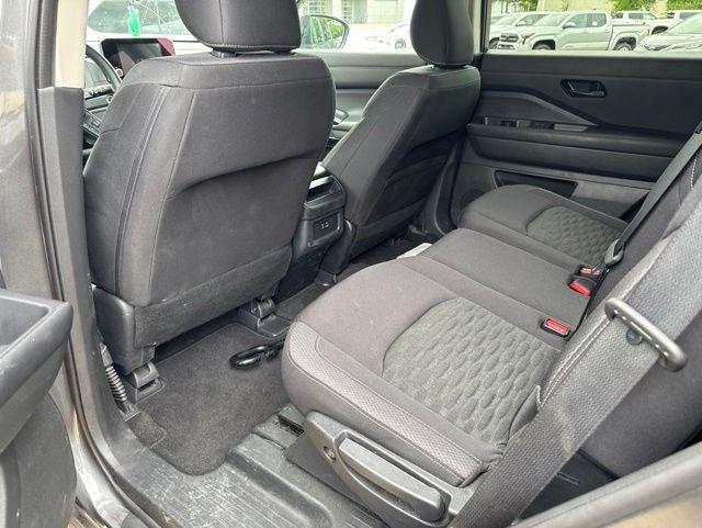 2023 Nissan Pathfinder S