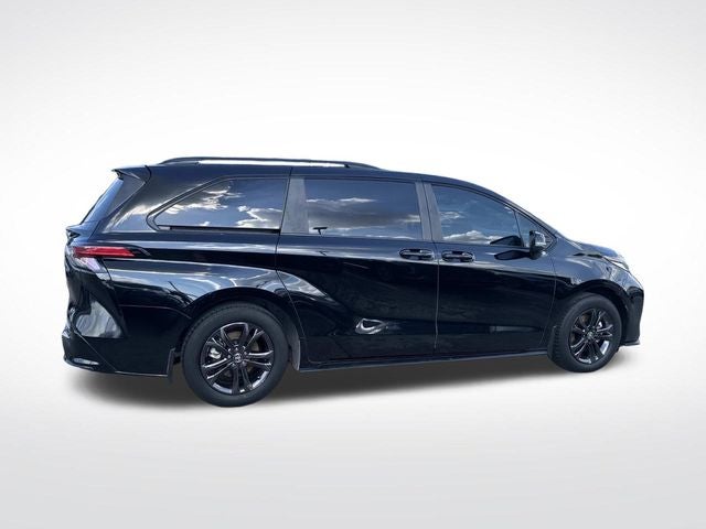 2025 Toyota Sienna XSE 7 Passenger