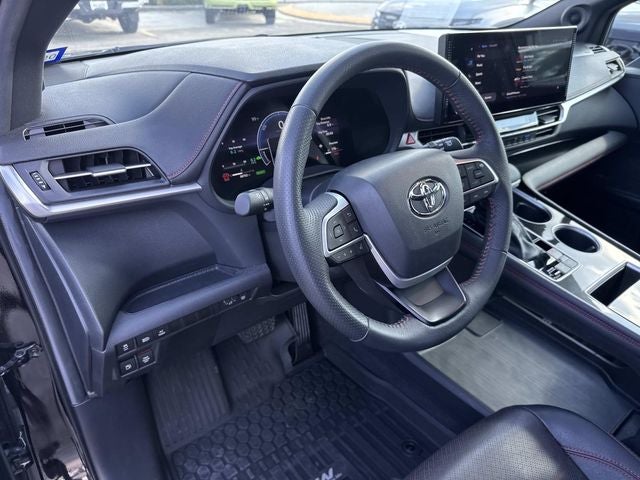 2025 Toyota Sienna XSE 7 Passenger