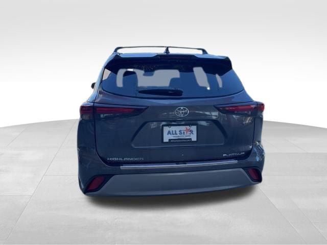 2025 Toyota Highlander Hybrid Platinum