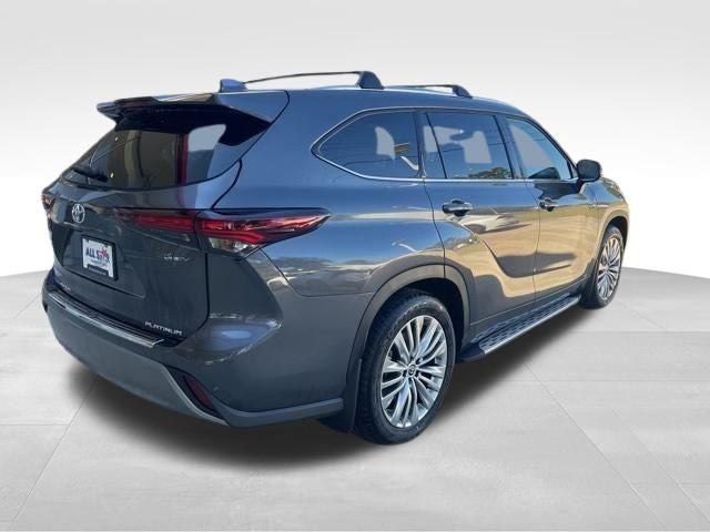 2025 Toyota Highlander Hybrid Platinum