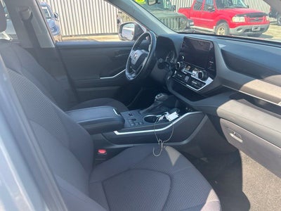 2025 Toyota Highlander LE