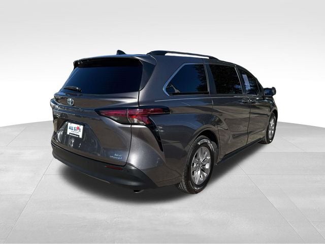 2021 Toyota Sienna XLE