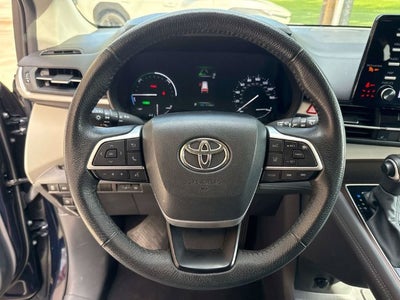 2024 Toyota Sienna XLE 8 Passenger
