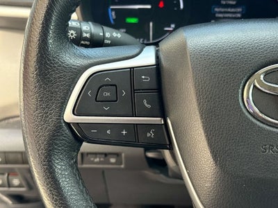 2024 Toyota Sienna XLE 8 Passenger