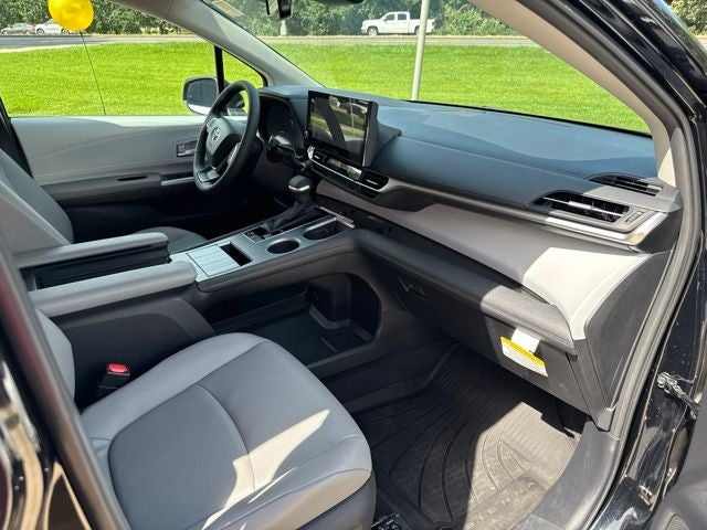 2026 Toyota Sienna XLE 7 Passenger