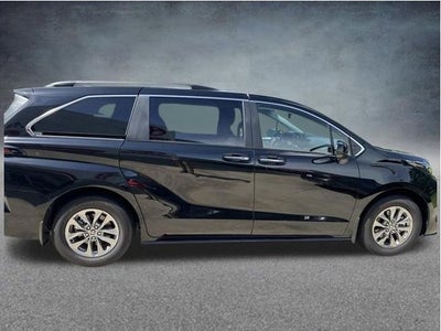 2026 Toyota Sienna XLE 7 Passenger