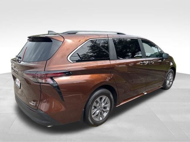2024 Toyota Sienna XLE