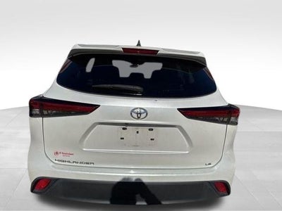 2022 Toyota Highlander LE