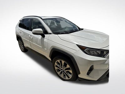 2020 Toyota RAV4 XLE Premium